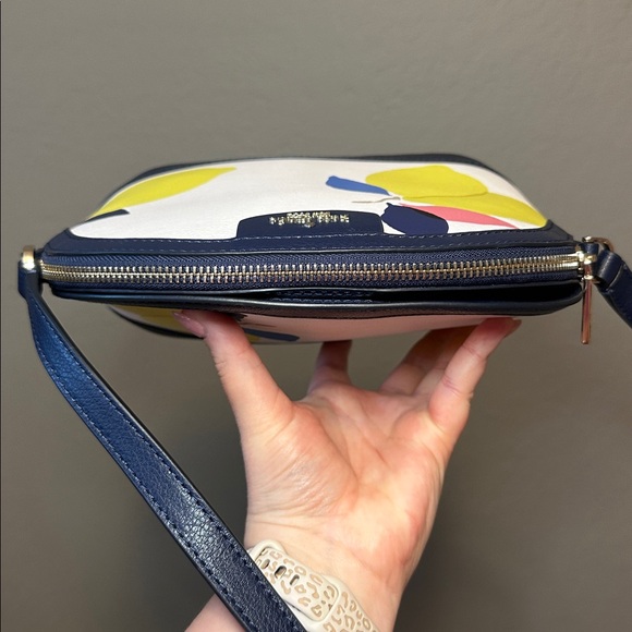 NWOT - Kate Spade New York Sylvia Lemon Zest X-large Dome Crossbody bag - Picture 7 of 12
